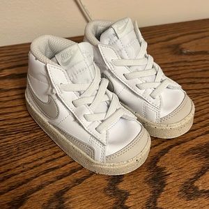 NWOT Nike blazer
